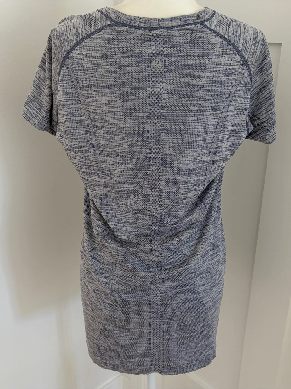 Lululemon Swiftly Tech Shirt Women’s 12 Blue Space Dye Pattern Short Sleeve*W12